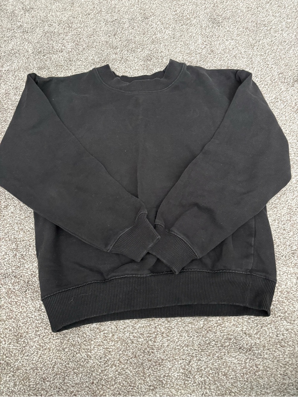 Urban Outfitters Black Crewneck Pullover Sweater